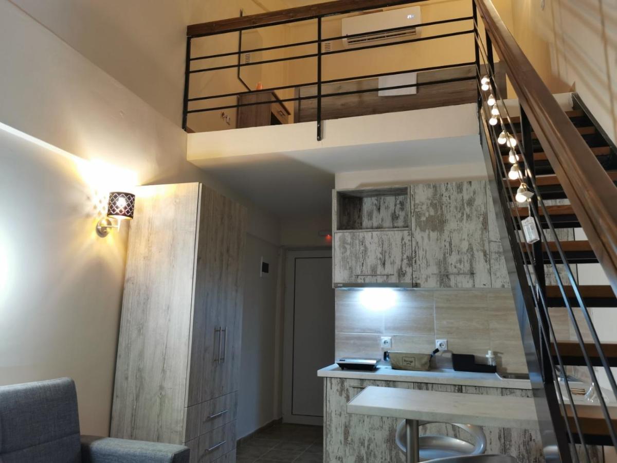Hotel Capital Lux นีดรี ภายนอก รูปภาพ