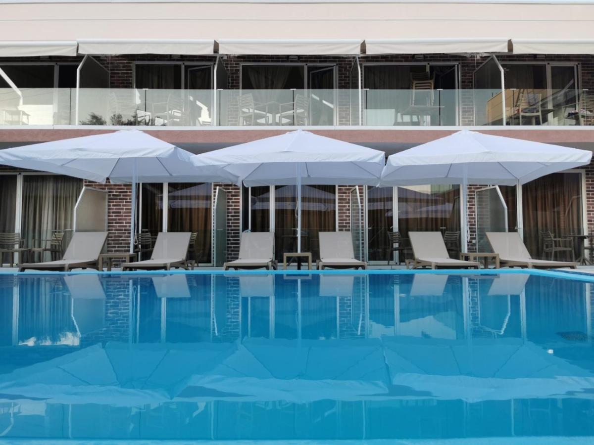 Hotel Capital Lux นีดรี ภายนอก รูปภาพ